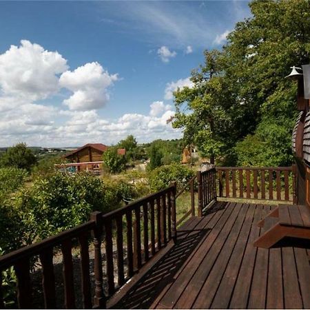 Le Chalet Du Chemin Et Sa Roulotte Berviller-en-Moselle Экстерьер фото