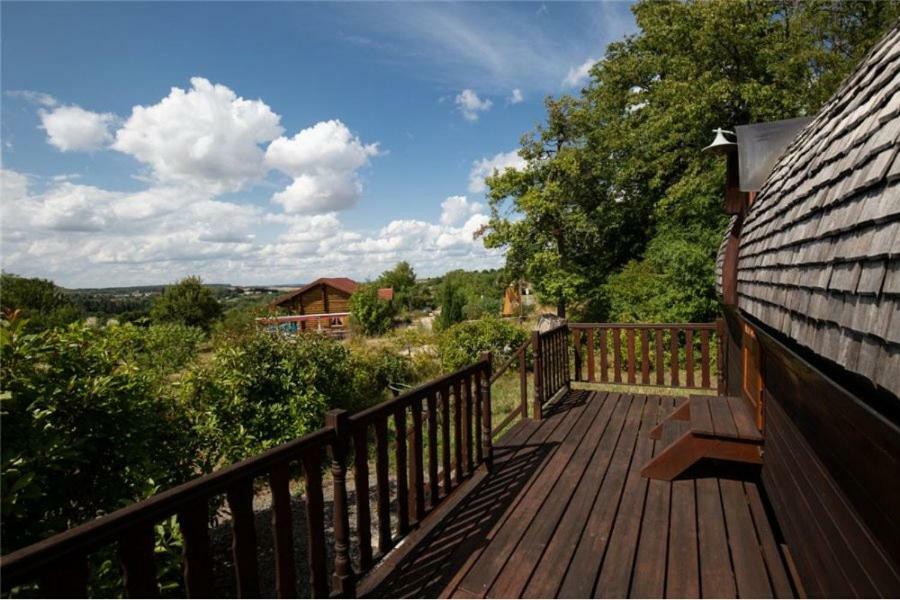 Le Chalet Du Chemin Et Sa Roulotte Berviller-en-Moselle Экстерьер фото